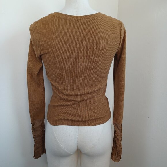 Free People Top Wear Me Out Brown Waffle Knit Long Sleeve Cropped Tee Size XS - Picture 3 of 16